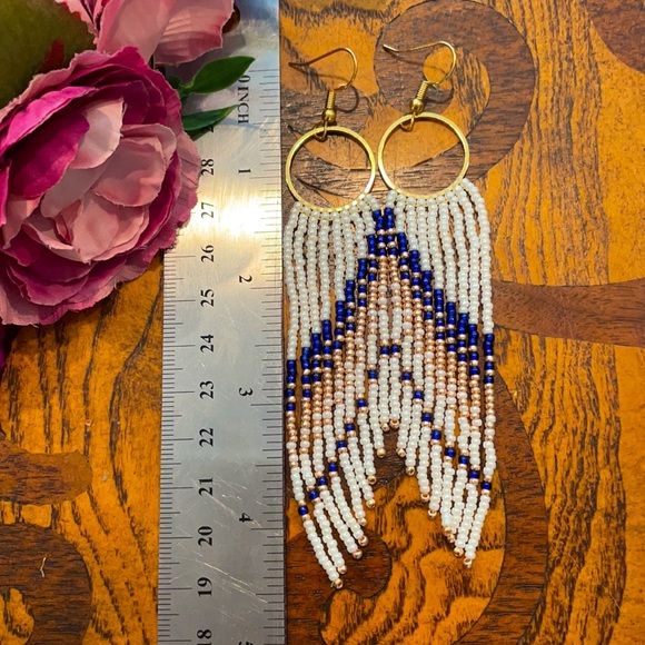 Long beaded earring - Picture 5 of 5